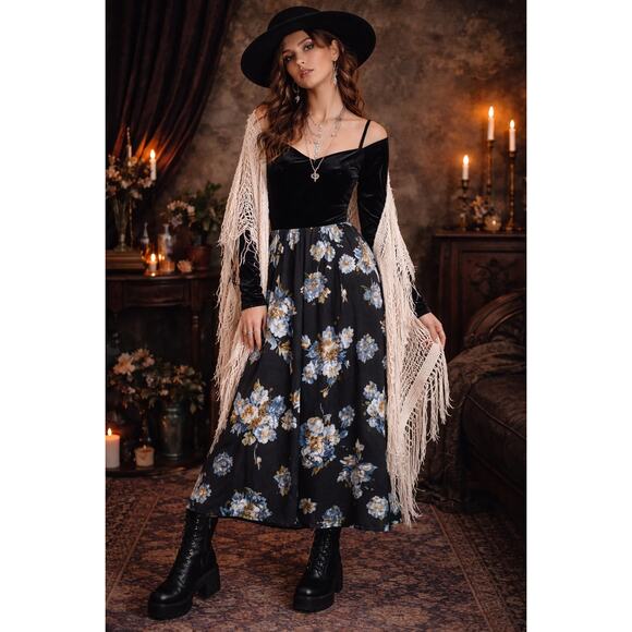 Jara Dresses & Skirts - VTG Jara Black Floral Maxi Skirt Size Med 90s Grunge Prairie Style Made in USA